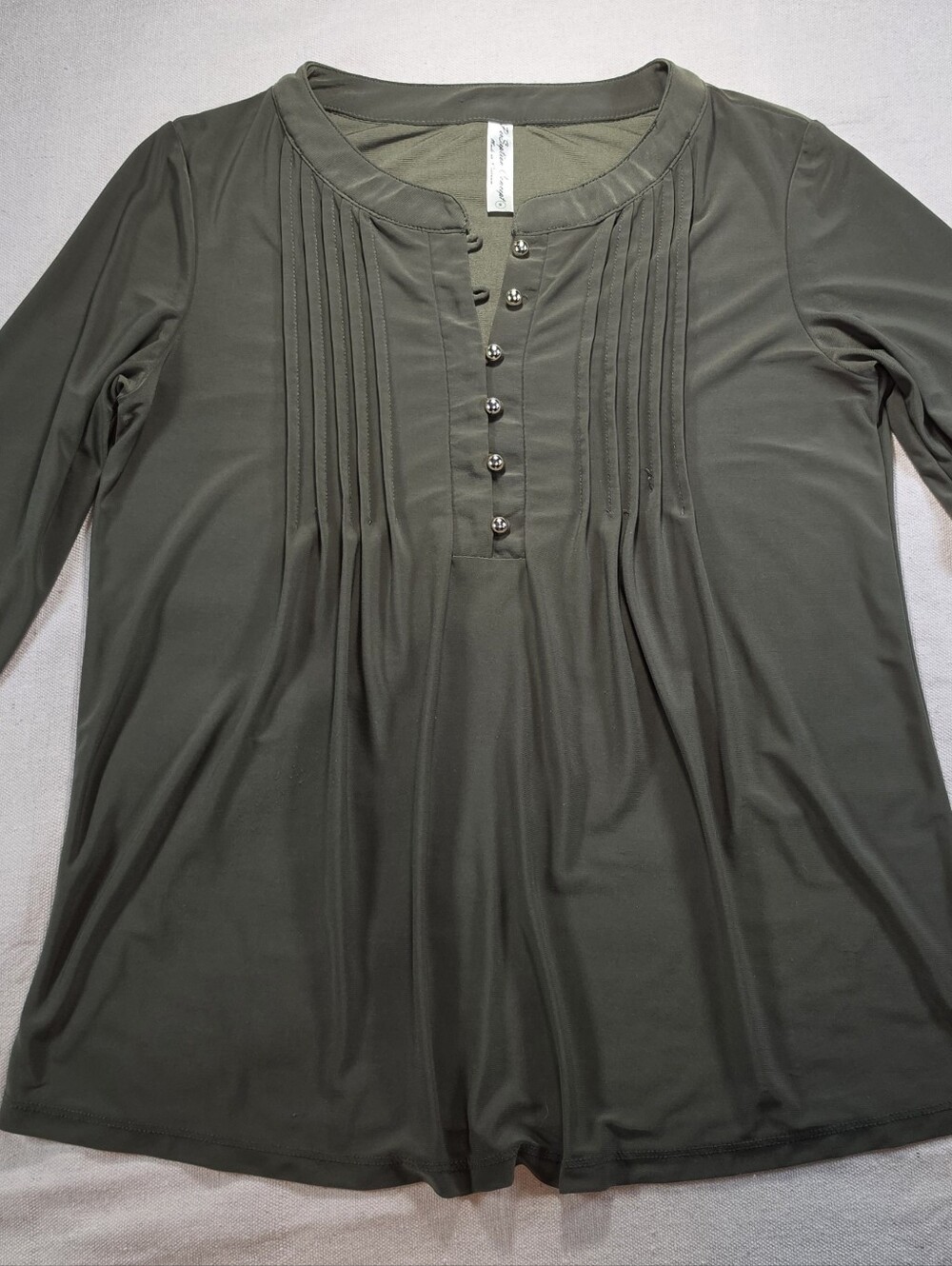 PerSeption Concept Olive Green Pintuck Henley Long-Sleeve Top S